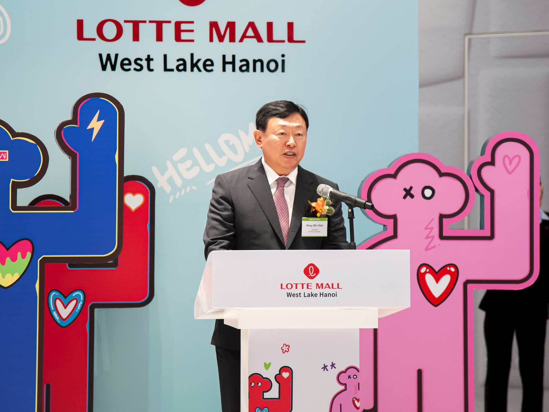 Chủ tịch Lotte sang Việt Nam khai trương Lotte Mall Hồ Tây 643 triệu USD - Ảnh 1.