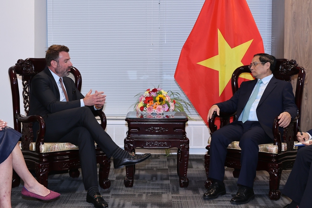 Việt Nam là thị trường, địa bàn sản xuất rất quan trọng, có tiềm năng tăng trưởng vượt bậc của Apple - Ảnh 1. Việt Nam là thị trường, địa bàn sản xuất rất quan trọng, có tiềm năng tăng trưởng vượt bậc của Apple - Ảnh 1.