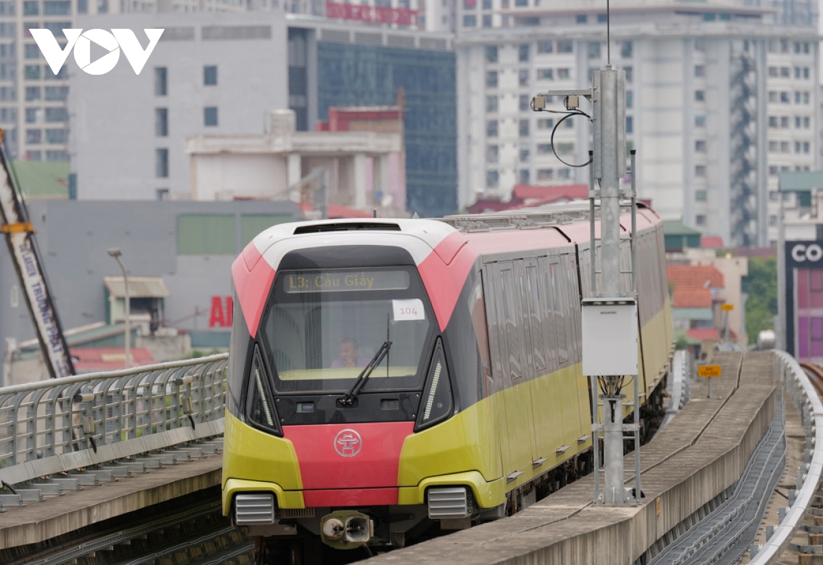 Cận cảnh đường sắt trên cao Nhổn - ga Hà Nội dự kiến khai thác vào cuối năm - Ảnh 5.