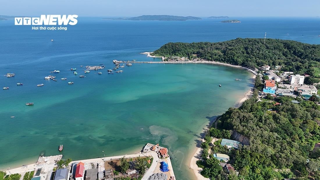 Ngắm biển xanh, cát trắng và vẻ đẹp nguyên sơ ở huyện đảo đẹp bậc nhất Việt Nam - Ảnh 16.