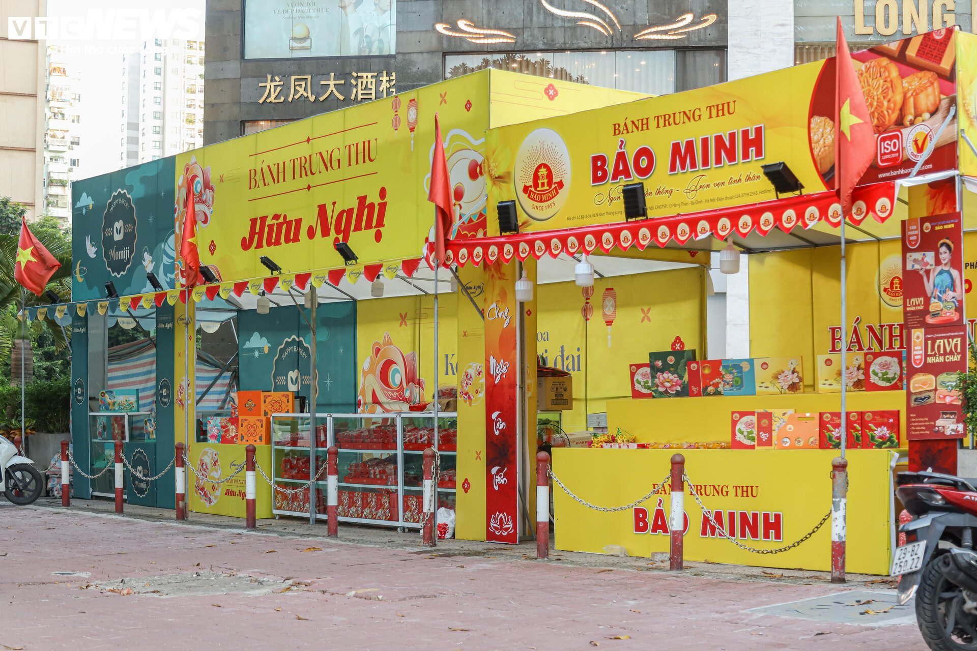Hà Nội: Nhiều quầy bánh ế ẩm, mòn mỏi chờ khách ngay sát Tết Trung thu - Ảnh 8.