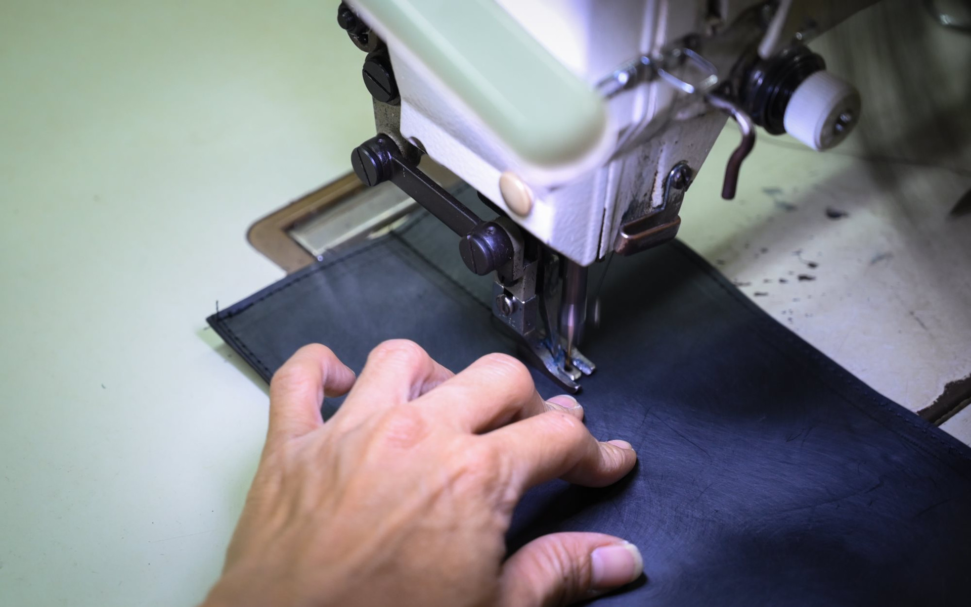 Túi thời trang "Made in Vietnam" từ chất liệu chẳng ai ngờ: Nhìn độ "độc" và giá cả, nhiều người sẽ muốn có cho mình một chiếc - Ảnh 8.