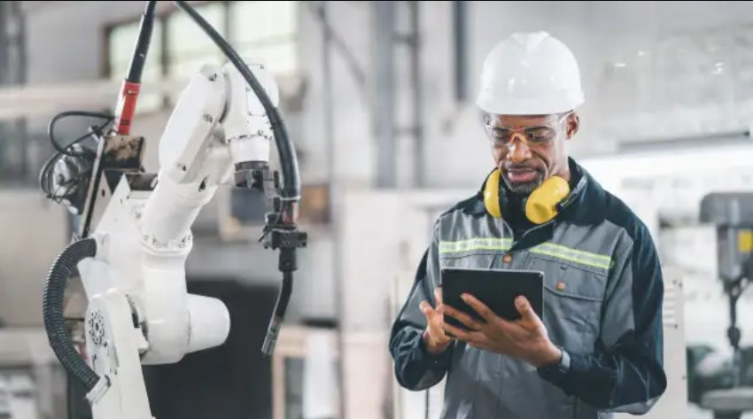 10 công việc “khát nhân lực” ngành nào cũng cần trong 5 năm tới, lương hấp dẫn lên đến 100.000 USD/năm - Ảnh 1.