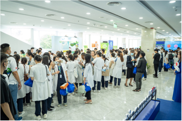 Pharmacity phối hợp cùng Bệnh viện Quân Y 175 tổ chức kỷ niệm ngày Dược sĩ thế giới - Ảnh 1.