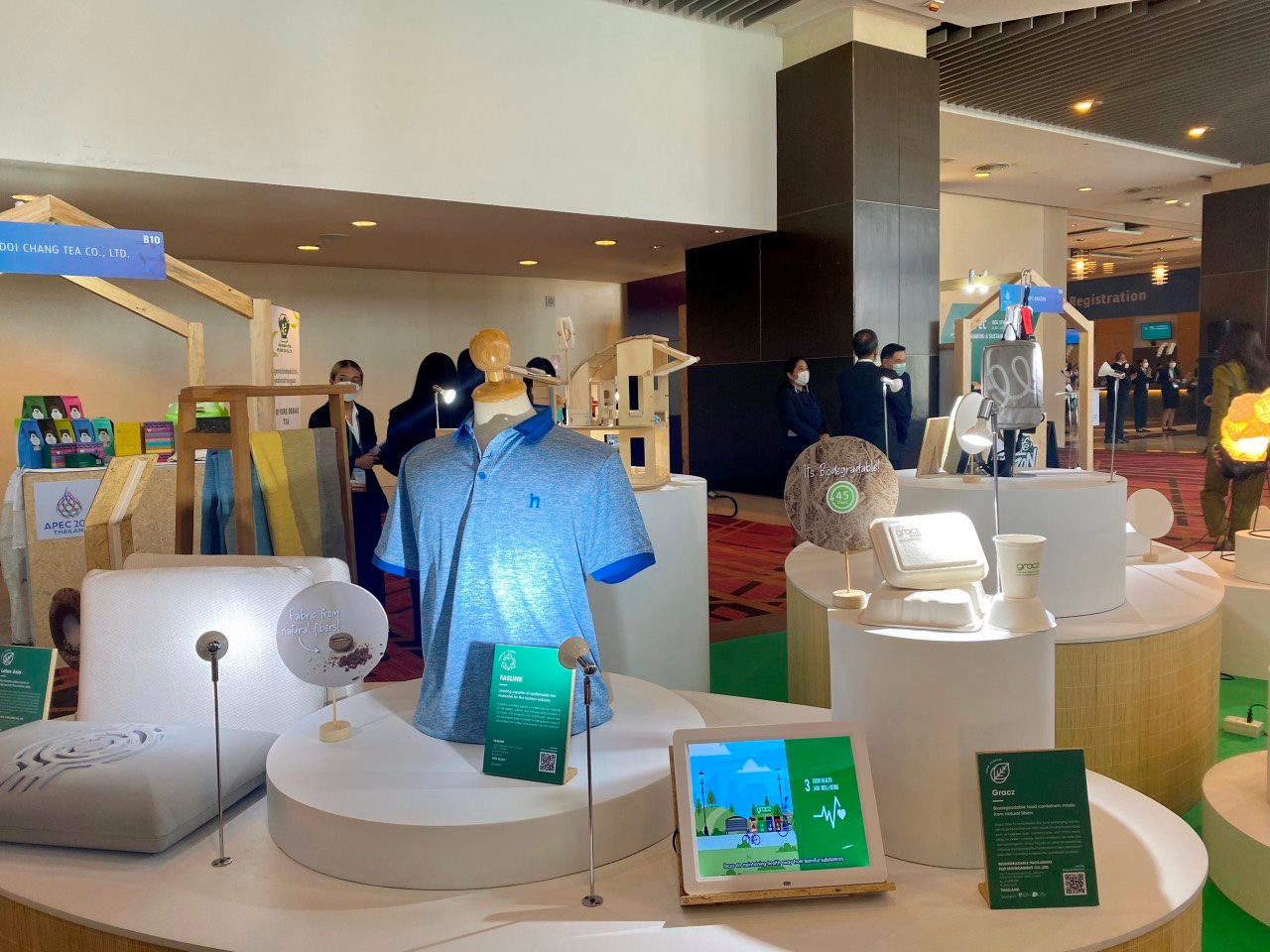 Quần ‘biết thở’, áo chống nắng cao, khử mùi trong 3 ngày và tiềm năng vô tận của Việt Nam trong lĩnh vực 'thời trang xanh' - Ảnh 1.