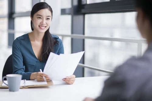 Câu hỏi phỏng vấn: "Hãy dùng 1 câu để chứng minh bạn nghèo", ứng viên IQ cao trả lời xuất sắc - Ảnh 1.