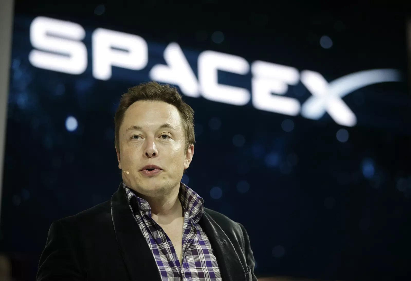 SpaceX trở thành ‘thẻ tín dụng’ cho Elon Musk: Đang gồng lỗ vẫn bị CEO vay 1 tỷ USD để mua Twitter? - Ảnh 2.