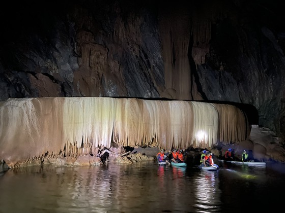 Quảng Bình phát hiện hang động mới - Ảnh 13.