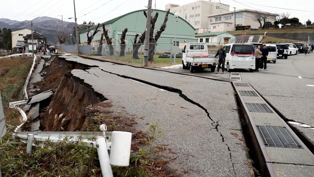 Động đất cực mạnh ở Nhật Bản, cảnh báo sóng thần cao tới 5m - Ảnh 4.