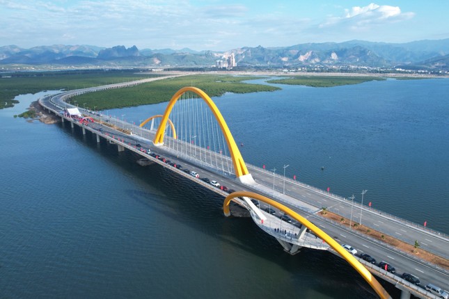 Quảng Ninh ‘khởi động’ năm mới với những dự án nghìn tỷ - Ảnh 1.