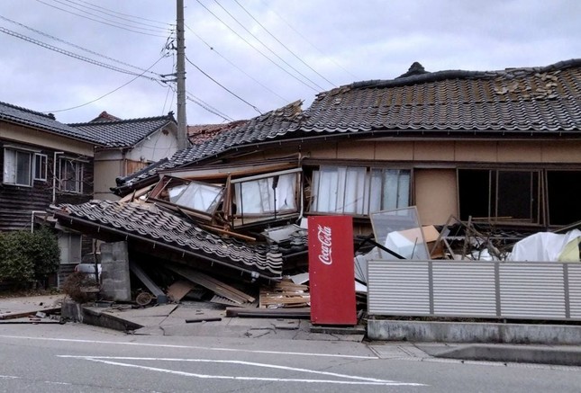 Động đất cực mạnh ở Nhật Bản, cảnh báo sóng thần cao tới 5m - Ảnh 2.