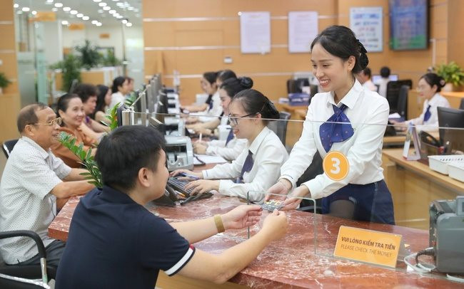 LPBank được Ngân hàng Nhà nước chấp thuận nâng vốn điều lệ lên hơn 25.576 tỷ đồng - Ảnh 1.