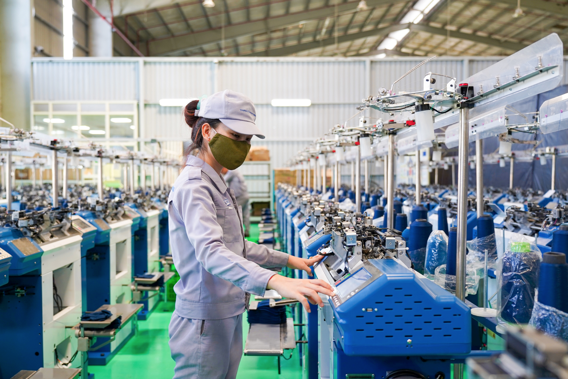 Ngành nào &quot;hút&quot; người trong năm 2024?- Ảnh 3.