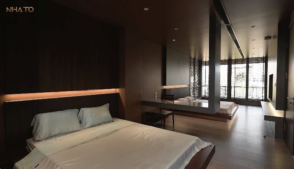 Biệt thự ở ẩn có thiết kế vượt thời gian: Cổ kính như nhà quan viên, duyên nhất là "trước cau sau chuối" đầy ẩn ý - Ảnh 8. Biệt thự ở ẩn có thiết kế vượt thời gian: Cổ kính như nhà quan viên, duyên nhất là "trước cau sau chuối" đầy ẩn ý - Ảnh 8.