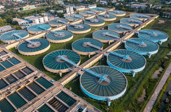 Vì sao tòa nhà cao nhất thế giới ở Dubai có kinh phí xây dựng hơn 36.000 tỷ đồng nhưng không có cống ngầm?- Ảnh 3. Vì sao tòa nhà cao nhất thế giới ở Dubai có kinh phí xây dựng hơn 36.000 tỷ đồng nhưng không có cống ngầm?- Ảnh 3.