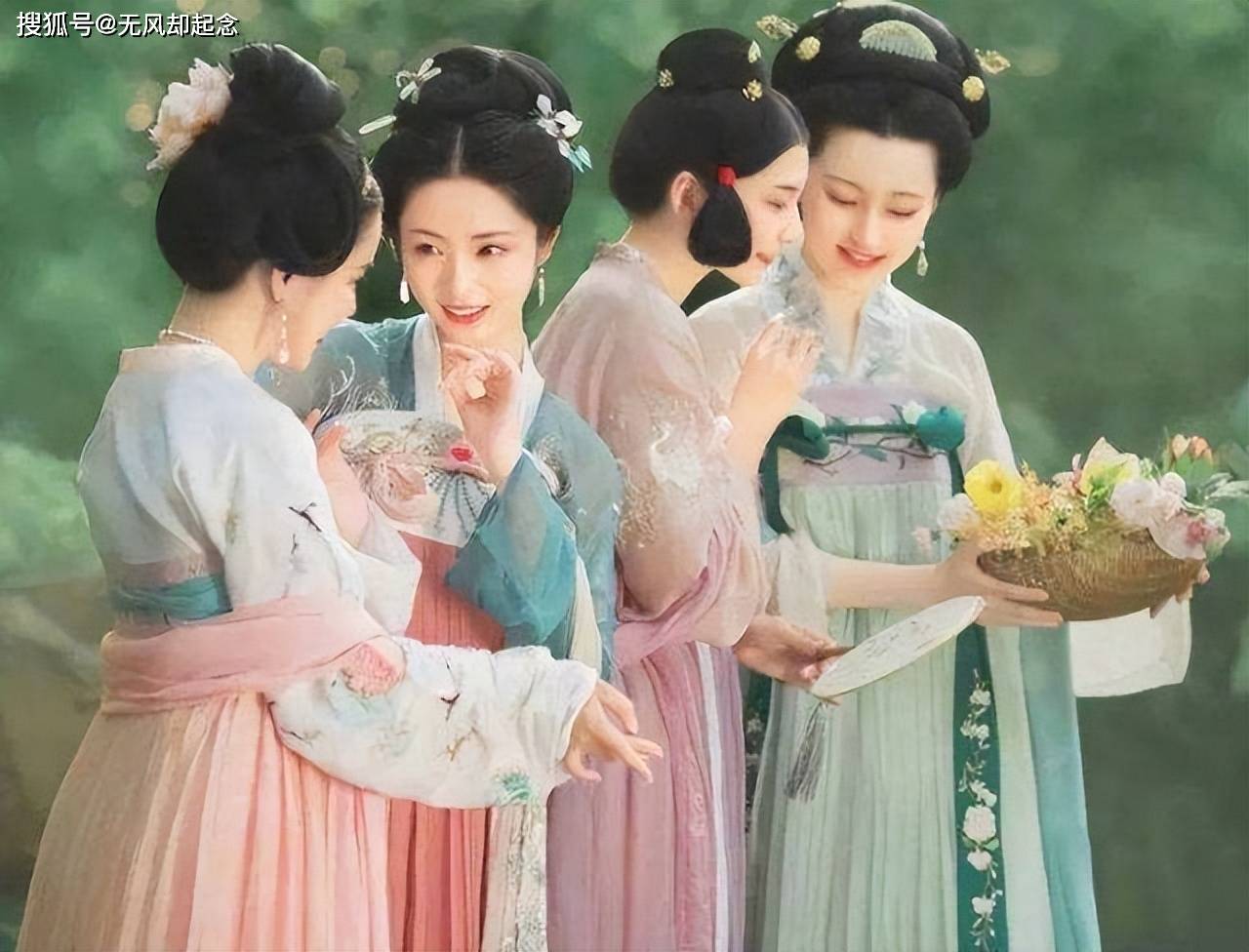 Hoàng đế băng hà, tân đế phải làm gì với dàn hậu cung ba nghìn giai lệ? Cách giải quyết khiến hậu thế ngỡ ngàng- Ảnh 2. Hoàng đế băng hà, tân đế phải làm gì với dàn hậu cung ba nghìn giai lệ? Cách giải quyết khiến hậu thế ngỡ ngàng- Ảnh 2.