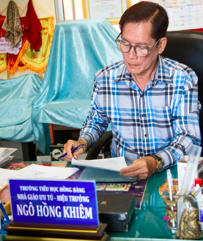 "Ba Khiêm", "Mẹ Nụ" - 2 Hiệu trưởng đặc biệt trong Top 23 đề cử WeChoice Awards có gì thú vị?- Ảnh 6. "Ba Khiêm", "Mẹ Nụ" - 2 Hiệu trưởng đặc biệt trong Top 23 đề cử WeChoice Awards có gì thú vị?- Ảnh 6.