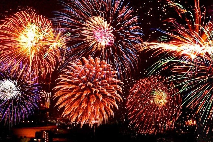 Hà Nội có 32 trận địa bắn pháo hoa trong đêm Giao thừa Tết Giáp Thìn 2024 - Ảnh 1. Hà Nội có 32 trận địa bắn pháo hoa trong đêm Giao thừa Tết Giáp Thìn 2024 - Ảnh 1.