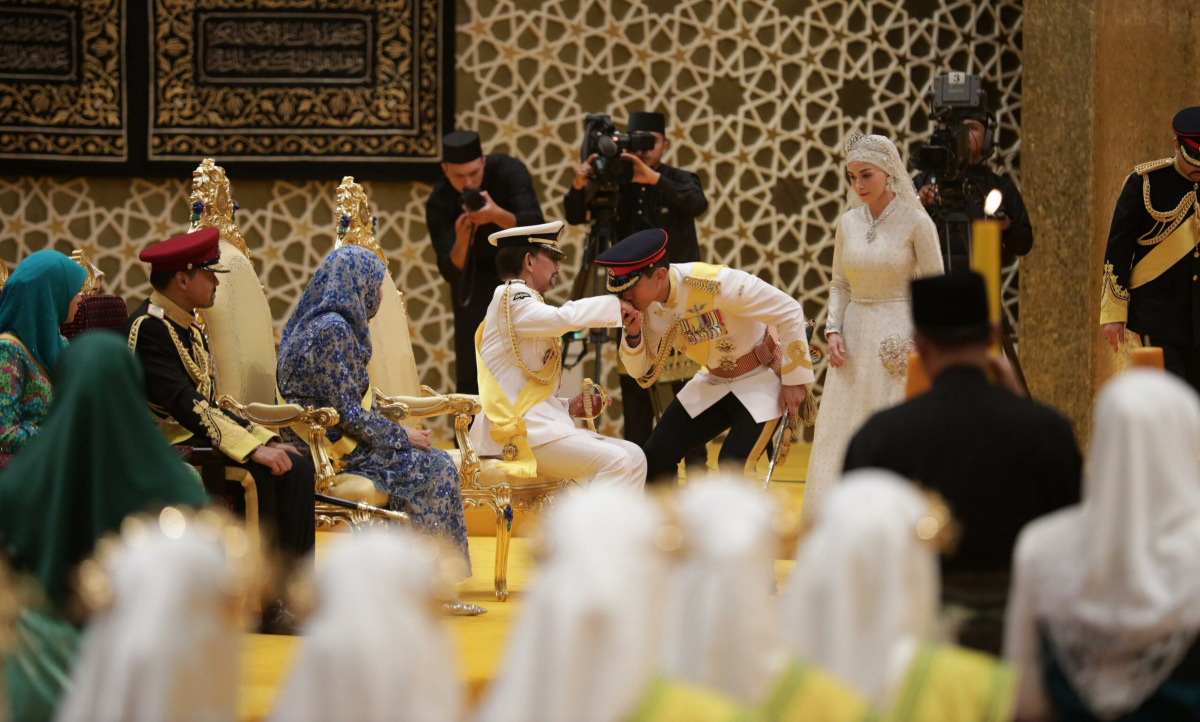 Chiêm ngưỡng lễ cưới hoành tráng của Hoàng tử Brunei  - Ảnh 11.