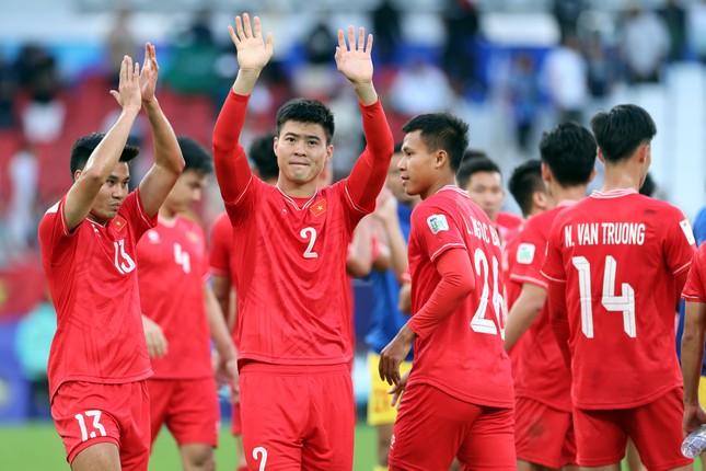 Truyền thông châu Á: 'Việt Nam đã khiến tất cả phải kinh ngạc' - Ảnh 1. Truyền thông châu Á: 'Việt Nam đã khiến tất cả phải kinh ngạc' - Ảnh 1.