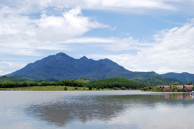 Không cần đi xa để săn mây, ngay Hà Nội cũng có 1 điểm lý tưởng, cũng chính là nơi cao nhất thủ đô - Ảnh 1. Không cần đi xa để săn mây, ngay Hà Nội cũng có 1 điểm lý tưởng, cũng chính là nơi cao nhất thủ đô - Ảnh 1.