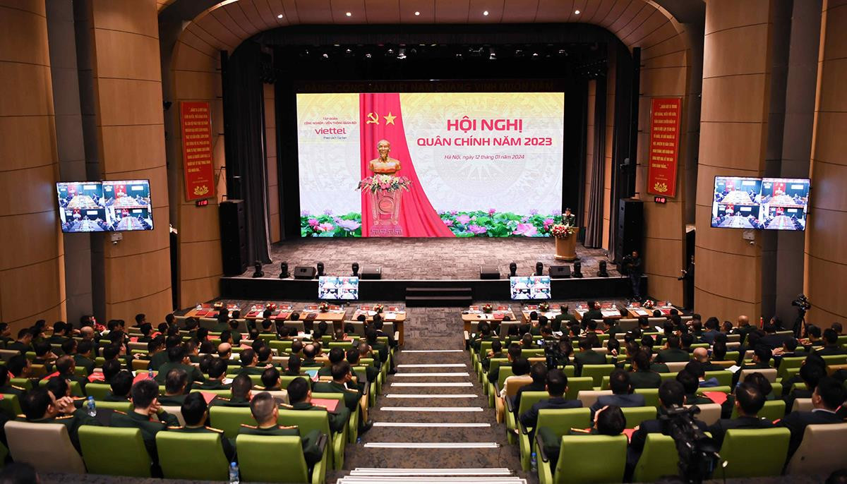 Bộ trưởng Nguyễn Mạnh Hùng: Viettel hãy lập kế hoạch phủ sóng 5G toàn quốc ngay trong năm 2024 - Ảnh 2. Bộ trưởng Nguyễn Mạnh Hùng: Viettel hãy lập kế hoạch phủ sóng 5G toàn quốc ngay trong năm 2024 - Ảnh 2.