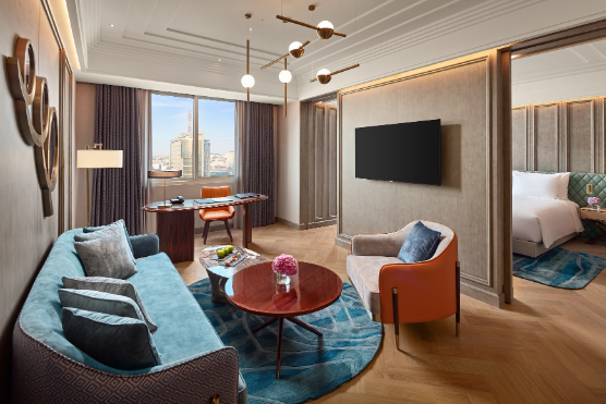 Hé lộ diện mạo mới của Khách sạn Mövenpick Hà Nội Centre - Ảnh 2.