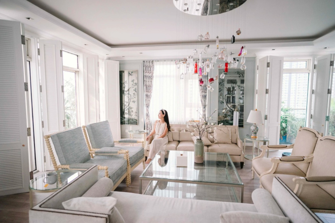 Hội ở penthouse thích &quot;chơi trội&quot; qua một món decor: Yêu cầu cao về thiết kế và thẩm mỹ, giá cả chưa bàn nhưng đụng hàng cực khó - Ảnh 1.