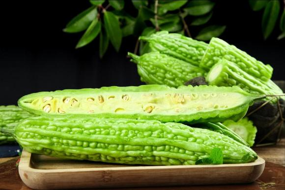 Loại quả xù xì, vị đắng nhưng giàu vitamin C gấp 20 dưa chuột, được gọi là "insulin tự nhiên", cực phẩm đối với người bị tiểu đường, giảm cân - Ảnh 3.