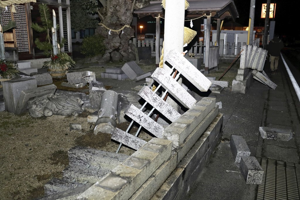 Động đất mạnh ở Nhật Bản: Ít nhất 6 người thiệt mạng, gần 100.000 người được lệnh sơ tán - Ảnh 7.