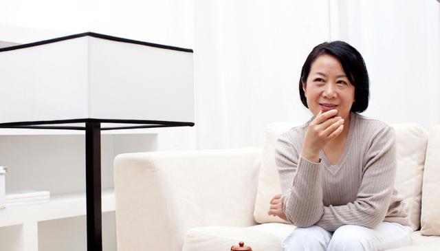 63 tuổi có lương hưu, tôi ly hôn và từ chối chăm sóc con cháu: Nhận ra mình là người sung sướng nhất làng - Ảnh 1. 63 tuổi có lương hưu, tôi ly hôn và từ chối chăm sóc con cháu: Nhận ra mình là người sung sướng nhất làng - Ảnh 1.