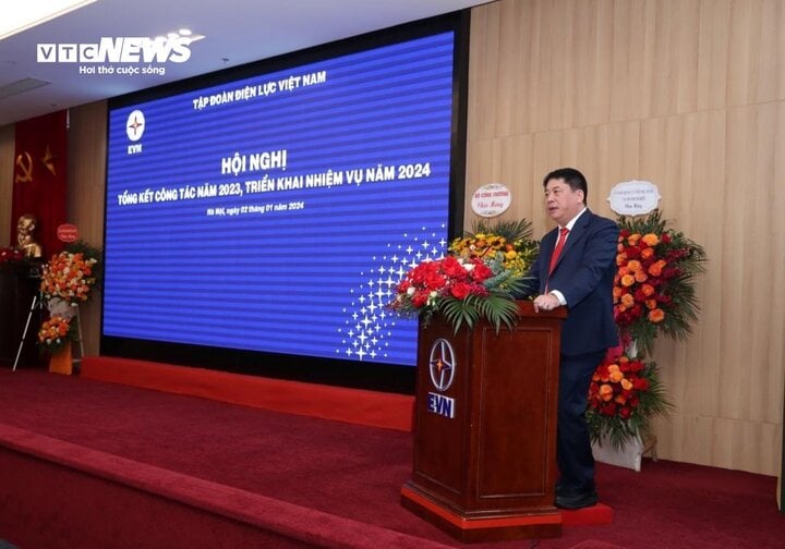 Vì sao tăng giá điện 2 lần, EVN vẫn báo lỗ hàng chục nghìn tỷ đồng? - Ảnh 1. Vì sao tăng giá điện 2 lần, EVN vẫn báo lỗ hàng chục nghìn tỷ đồng? - Ảnh 1.