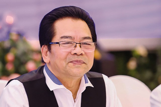 Nam NSND nổi tiếng tuổi 72 vẫn đào hoa và "phóng ô tô vù vù" - Ảnh 4. Nam NSND nổi tiếng tuổi 72 vẫn đào hoa và "phóng ô tô vù vù" - Ảnh 4.