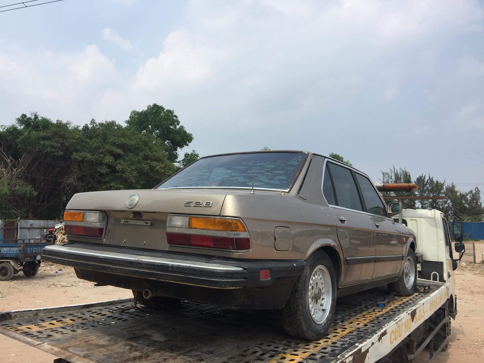 Chỉ cần 170 triệu là mua được BMW 528i, nhưng nếu muốn đi 'ngon' phải chi tiền trăm triệu để trùng tu - Ảnh 4.