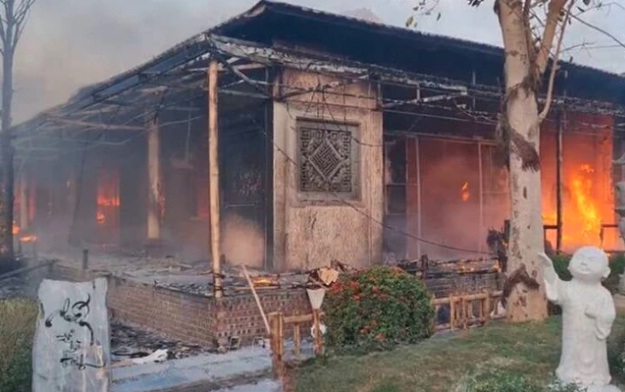 Nguyên nhân vụ cháy tại chùa Phật Quang bước đầu được xác định là do chập điện - Ảnh 1.