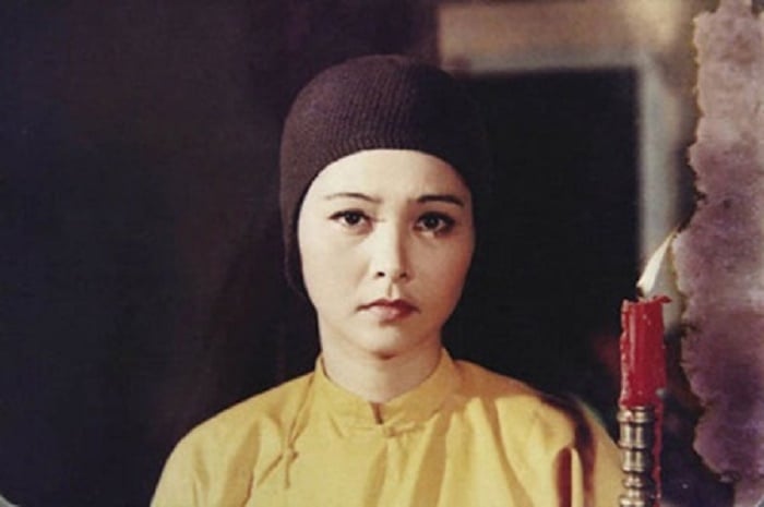 Vẻ đẹp kiều diễm, kinh điển của ni cô Huyền Trang trong Biệt động Sài Gòn- Ảnh 2.