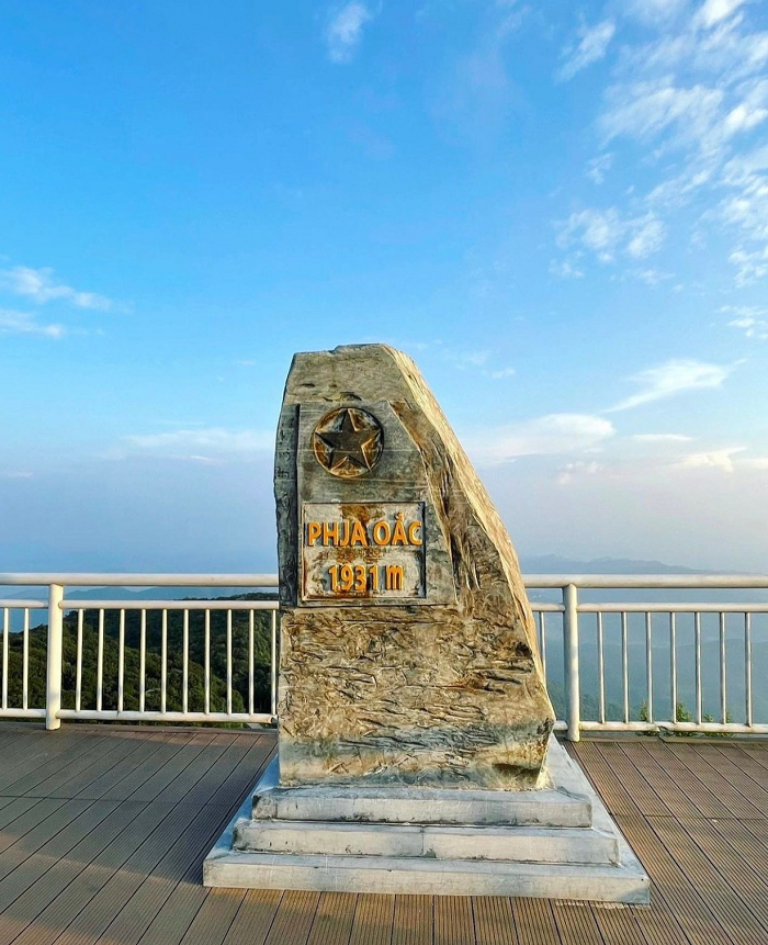 Không phải Fansipan hay Mẫu Sơn, đến đỉnh núi này cũng có thể ngắm được băng giá: Cách Hà Nội hơn 200km- Ảnh 4. Không phải Fansipan hay Mẫu Sơn, đến đỉnh núi này cũng có thể ngắm được băng giá: Cách Hà Nội hơn 200km- Ảnh 4.