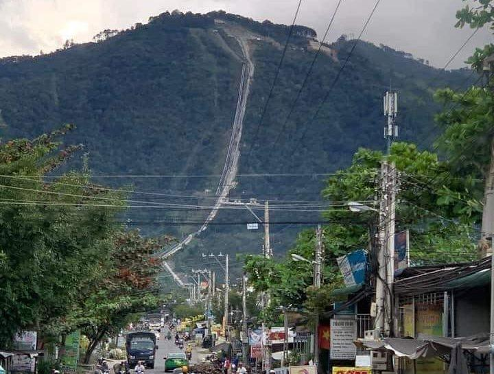 DN thủy điện có đường ống dẫn nước dài hơn 2.000m như &quot;đường lên trời&quot;: &quot;Bay&quot; gần 1.000 tỷ tiền tươi, KQKD đi xuống vẫn lãi nghìn tỷ - Ảnh 1.