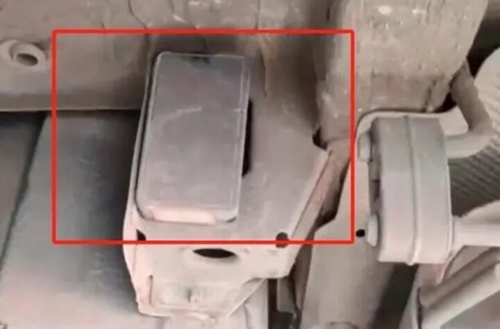 'Bà trùm' đội xe vận tải lén gắn GPS lên cả đội xe cảnh sát để né chốt kiểm tra - Ảnh 2.
