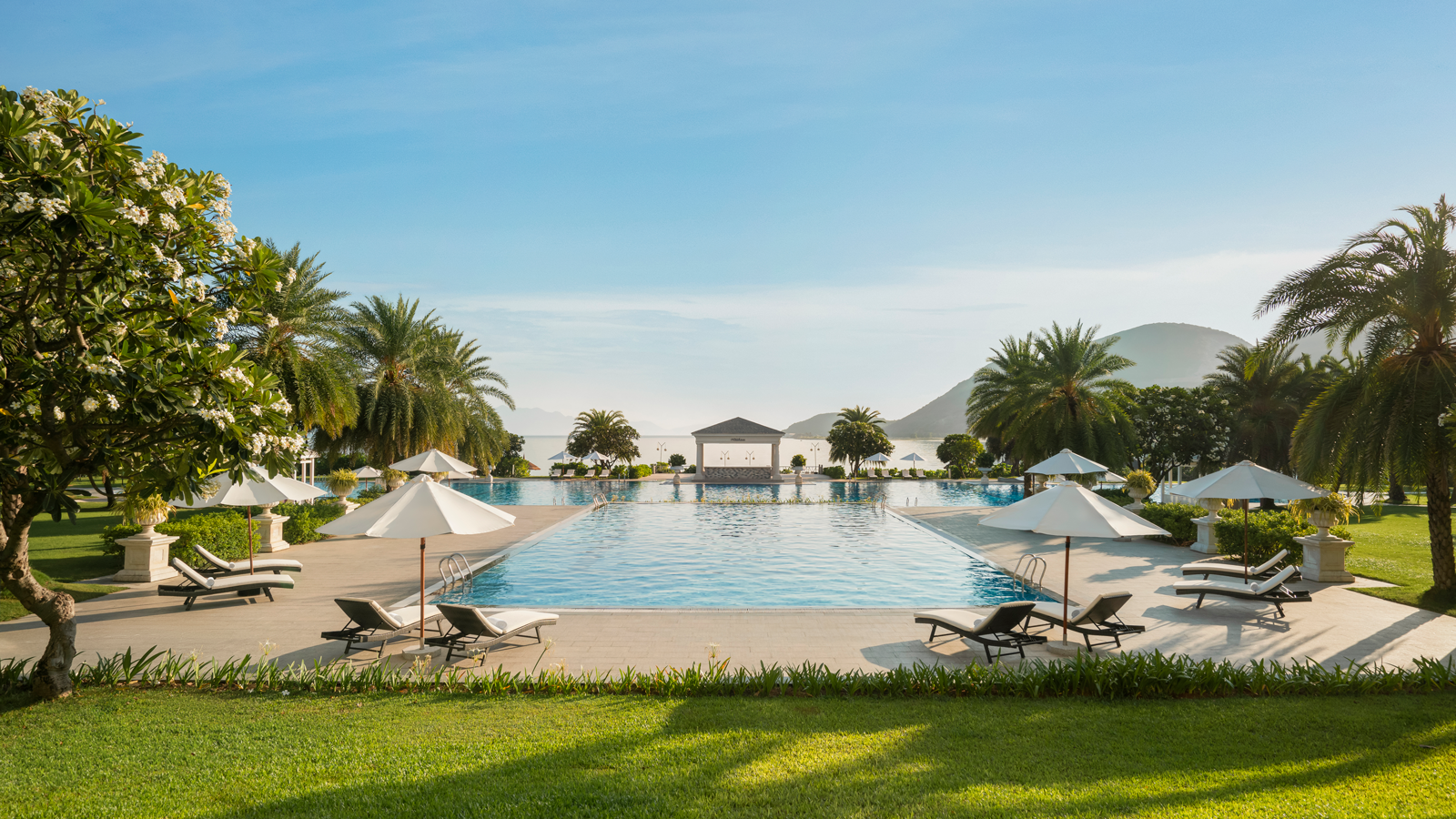 Ra mắt khu nghỉ dưỡng lớn nhất hệ thống Marriott Hotels tại Việt Nam: Nằm trên viên ngọc lớn và rực rỡ nhất của vịnh Nha Trang  - Ảnh 2.