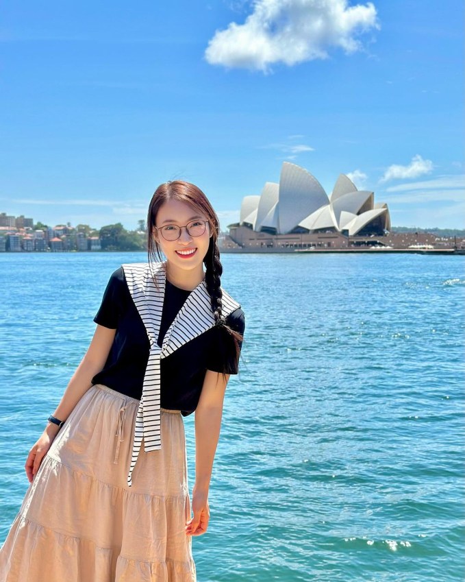 MC Khánh Vy - MC Trung Hậu lần đầu tiên dẫn dắt thảm đỏ Gala WeChoice Awards: Hé lộ thảm đỏ hot nhất đầu năm 2024! - Ảnh 3.