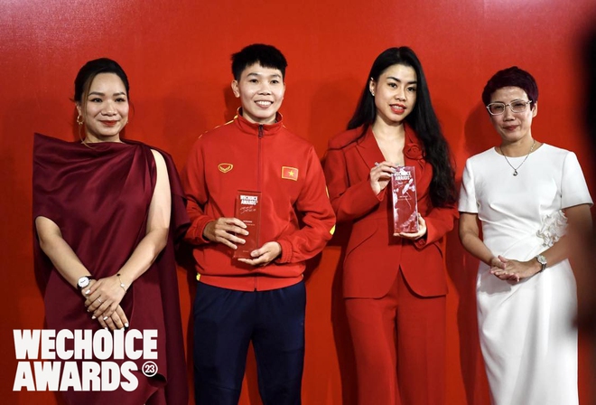 Thủ môn Kim Thanh tại WeChoice Awards: “Đội tuyển nữ Việt Nam sẽ chạm tới World Cup nếu chúng ta có niềm tin, đam mê và đương đầu với thử thách” - Ảnh 1.