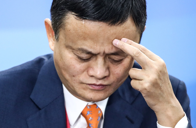 Đế chế Alibaba suy sụp lúc Jack Ma tuổi xế chiều: Nội bộ đấu đá quyền lực, tình hình 'tồi tệ và hỗn loạn', nhân viên buồn bã, kết quả kinh doanh sa sút - Ảnh 2.