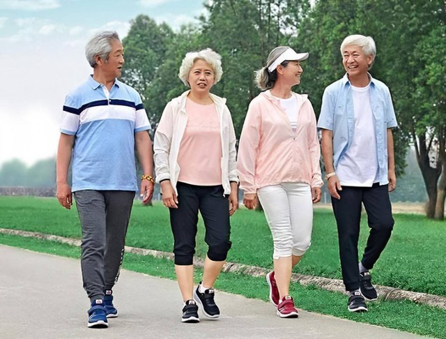 Đàn ông trên 60 tuổi vẫn làm tốt 4 việc này, chứng tỏ sinh lực tràn trề mỗi tế bào, dễ dàng kéo dài tuổi thọ - Ảnh 3. Đàn ông trên 60 tuổi vẫn làm tốt 4 việc này, chứng tỏ sinh lực tràn trề mỗi tế bào, dễ dàng kéo dài tuổi thọ - Ảnh 3.