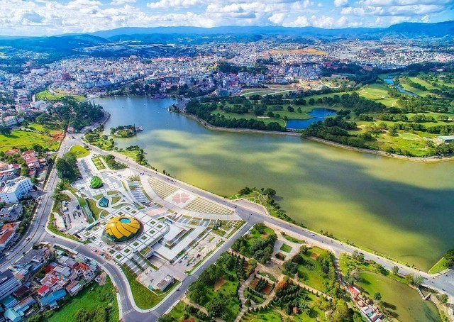 Tỉnh Tây Nguyên duy nhất định hướng lên thành phố trực thuộc TW vừa lập đỉnh mới về thu ngân sách - Ảnh 1. Tỉnh Tây Nguyên duy nhất định hướng lên thành phố trực thuộc TW vừa lập đỉnh mới về thu ngân sách - Ảnh 1.