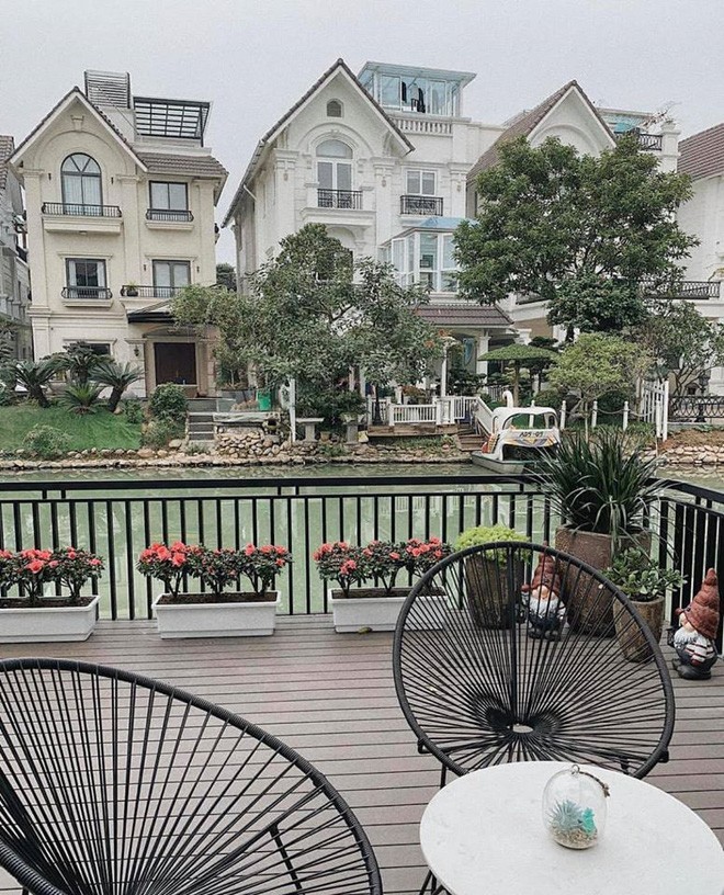 Mở màn năm 2024, Á hậu Tú Anh ''flex'' không gian sống sang chảnh: Thiết kế Indochine đẹp mắt, nhìn thôi đã thấy mê mẩn- Ảnh 10. Mở màn năm 2024, Á hậu Tú Anh ''flex'' không gian sống sang chảnh: Thiết kế Indochine đẹp mắt, nhìn thôi đã thấy mê mẩn- Ảnh 10.