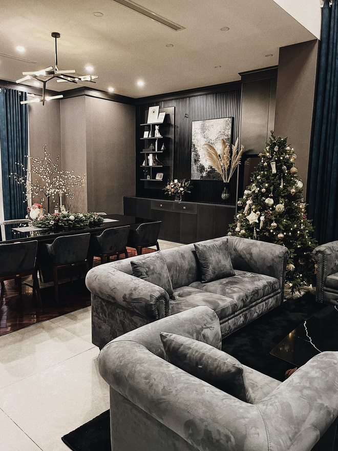 Mở màn năm 2024, Á hậu Tú Anh ''flex'' không gian sống sang chảnh: Thiết kế Indochine đẹp mắt, nhìn thôi đã thấy mê mẩn- Ảnh 11. Mở màn năm 2024, Á hậu Tú Anh ''flex'' không gian sống sang chảnh: Thiết kế Indochine đẹp mắt, nhìn thôi đã thấy mê mẩn- Ảnh 11.