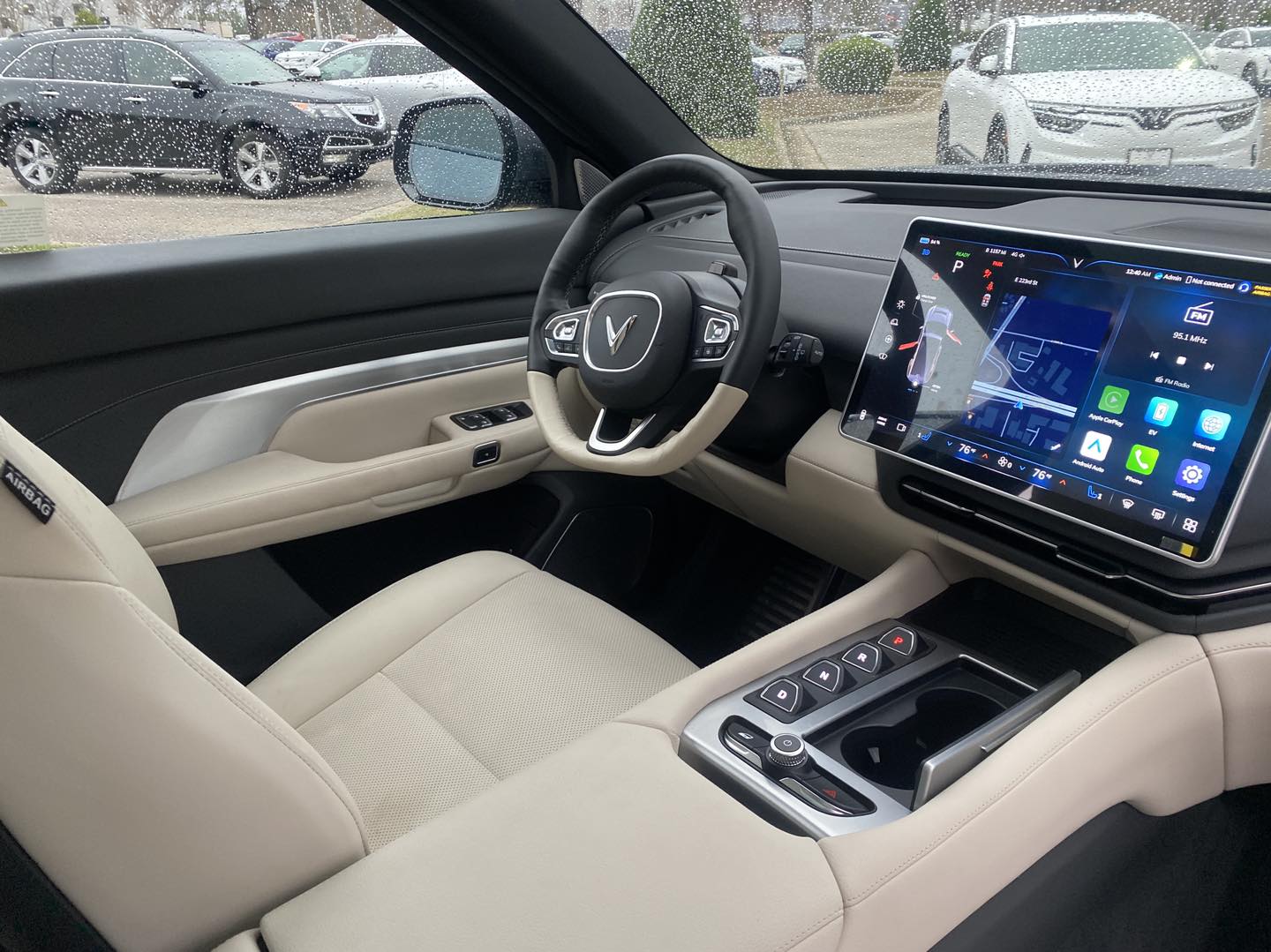 VinFast VF 8 trở thành xe mới có giá thuê rẻ nhất nước Mỹ ngay khi VF 9 rục rịch đến xứ cờ hoa - Ảnh 6.