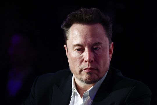 Đến Elon Musk cũng mất thưởng: Tài sản người giàu nhất thế giới có nguy cơ bốc hơi 55 tỷ USD tiền thưởng từ Tesla - Ảnh 1.
