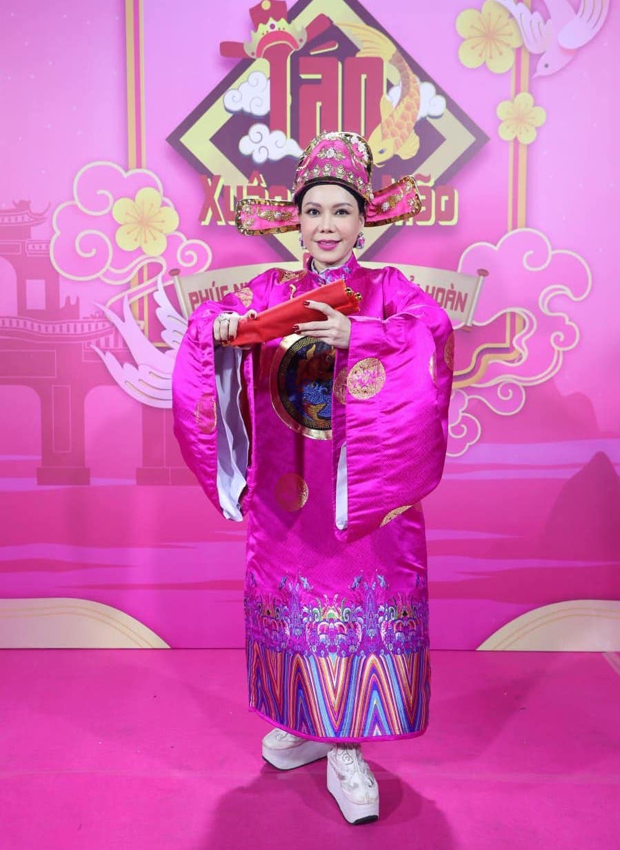 Táo Xuân 2024: Cẩm Ly tái xuất, một sao nam lần đầu làm "Ngọc Hoàng"- Ảnh 4. Táo Xuân 2024: Cẩm Ly tái xuất, một sao nam lần đầu làm "Ngọc Hoàng"- Ảnh 4.